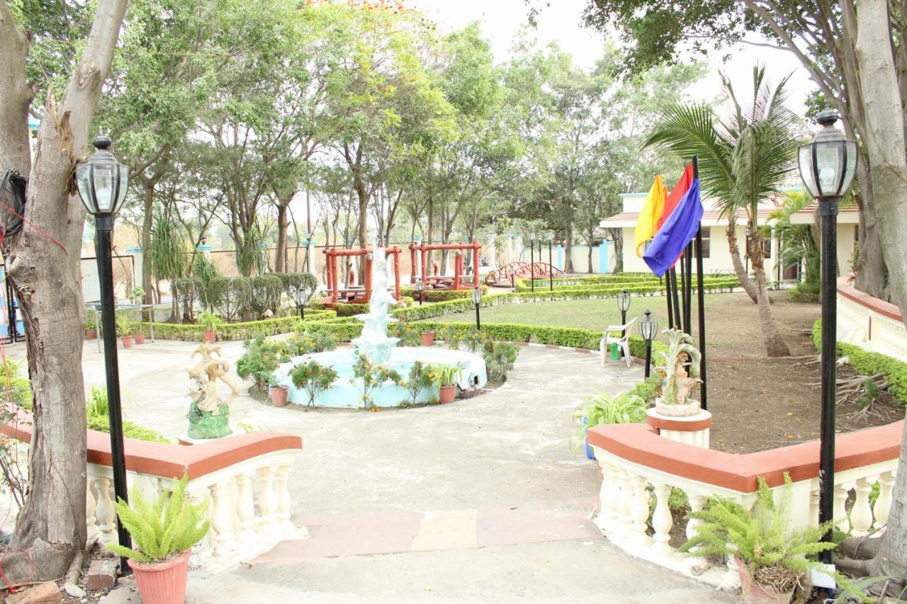 Fun And Food Resort & Holidays Harsola Luaran gambar