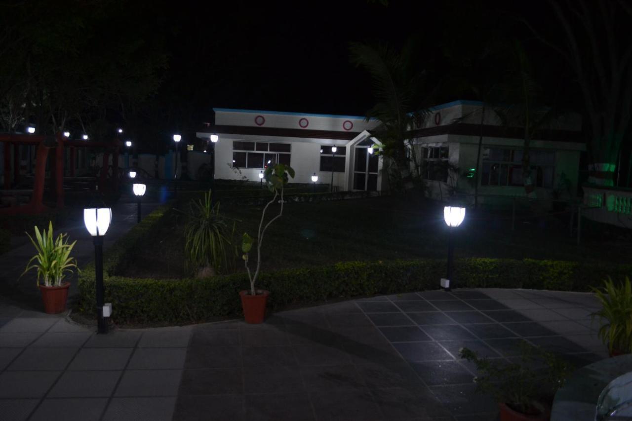 Fun And Food Resort & Holidays Harsola Luaran gambar