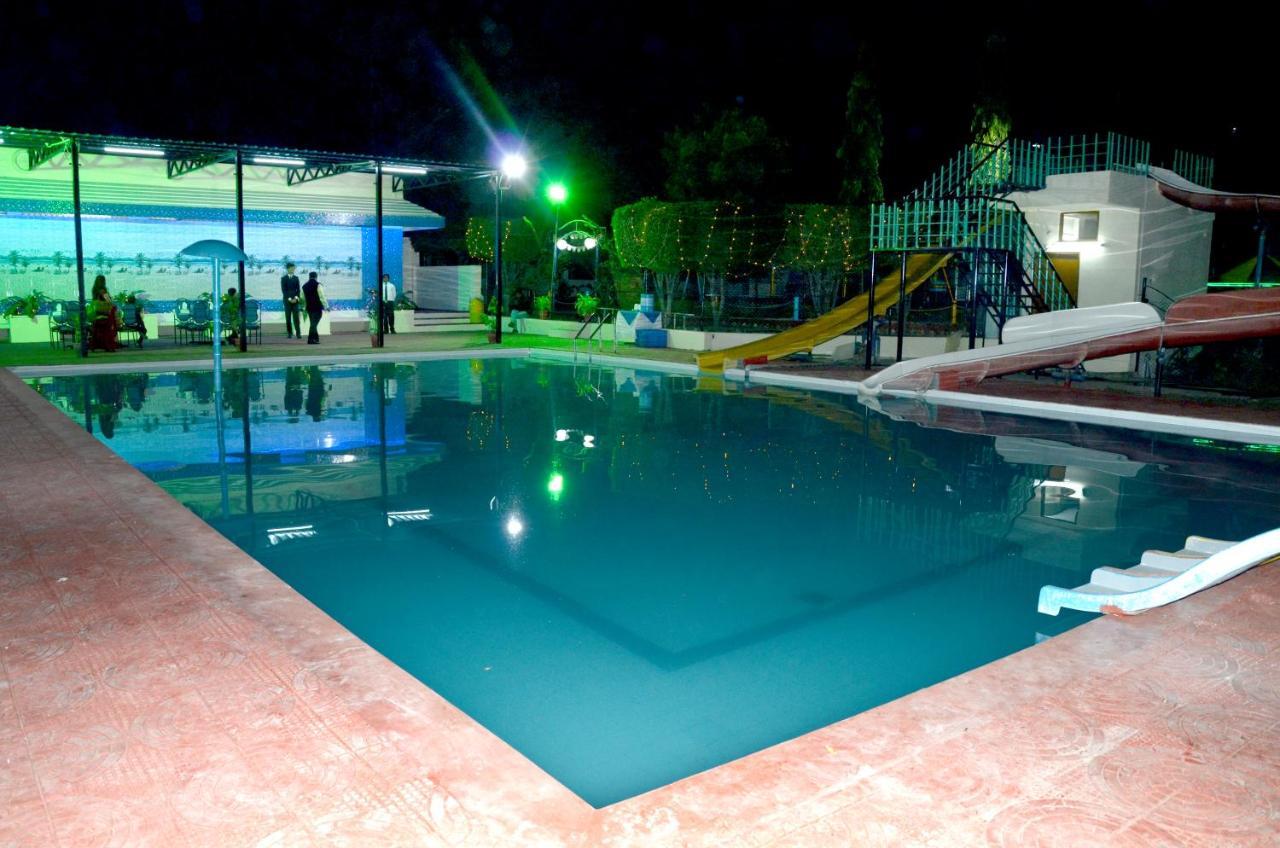 Fun And Food Resort & Holidays Harsola Luaran gambar