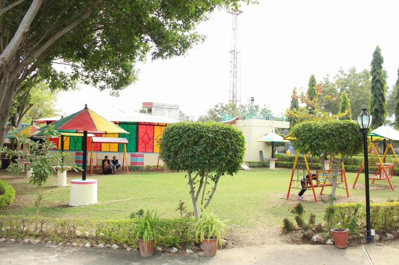 Fun And Food Resort & Holidays Harsola Luaran gambar