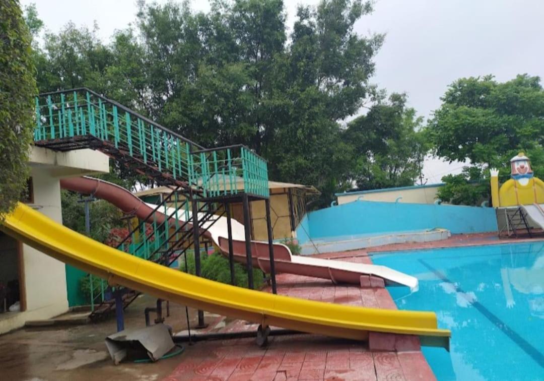Fun And Food Resort & Holidays Harsola Luaran gambar